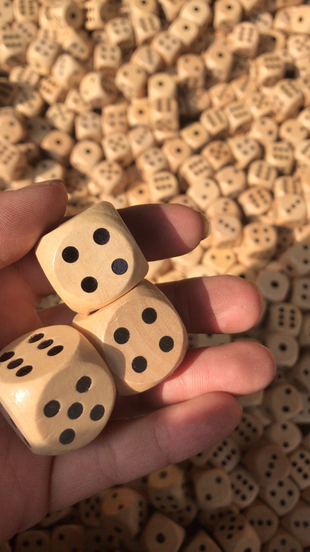 12PCS 16mm Wooden Dice Dots D6 - Party Games Gamecube review and price